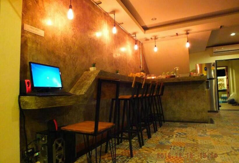 فندق T2b Home Hostel