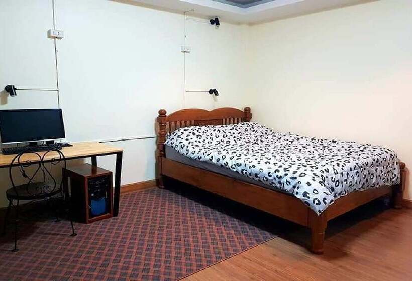 فندق T2b Home Hostel