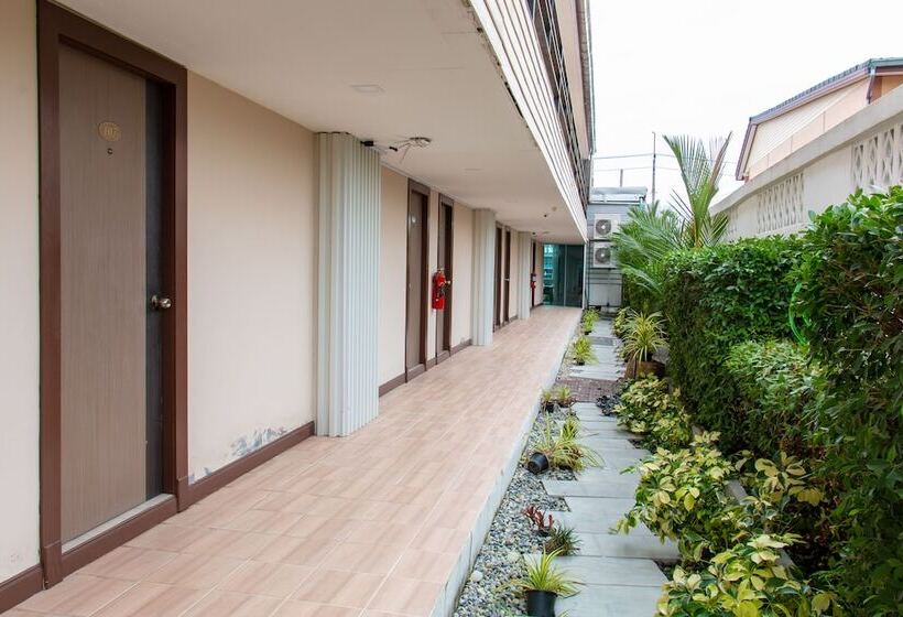 هتل Villa Pool Lay Resort Pattaya