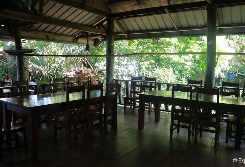 Hotelli Algen's Dive Resort