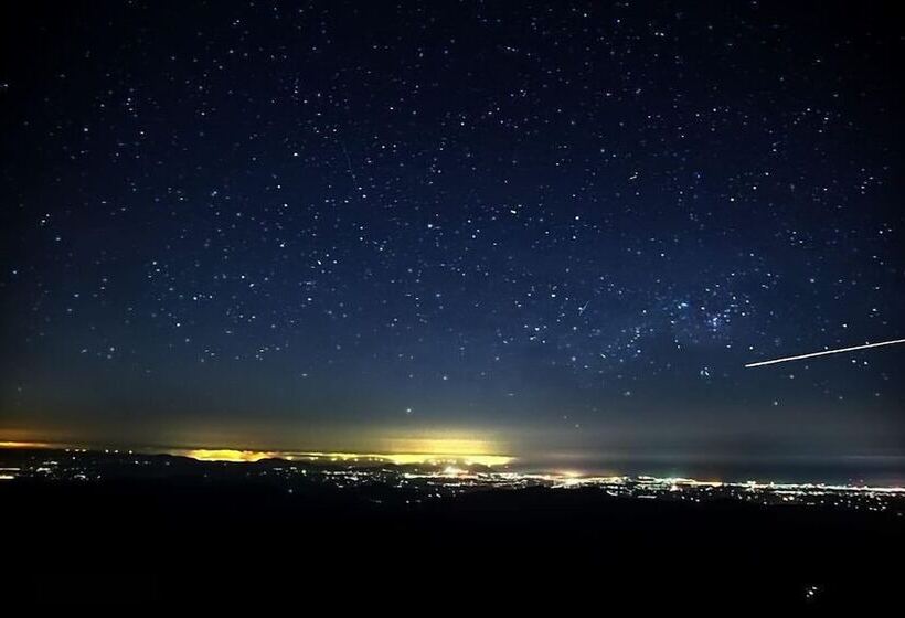 هتل Enjoy Holidays