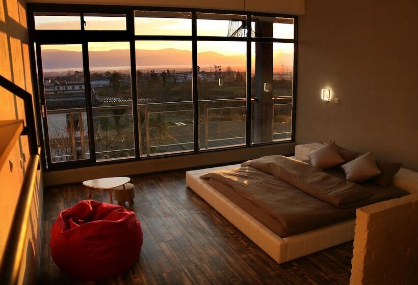 هتل Enjoy Holidays