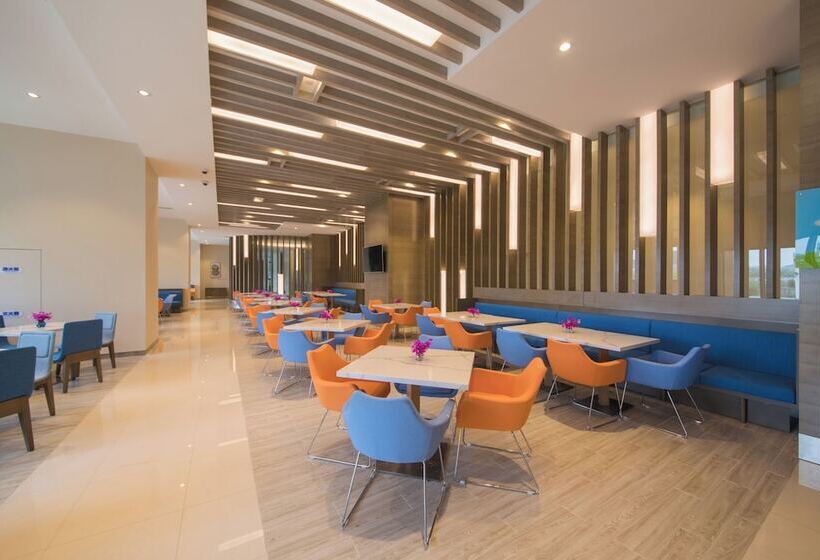 فندق Holiday Inn Express Guian Yungu, An Ihg