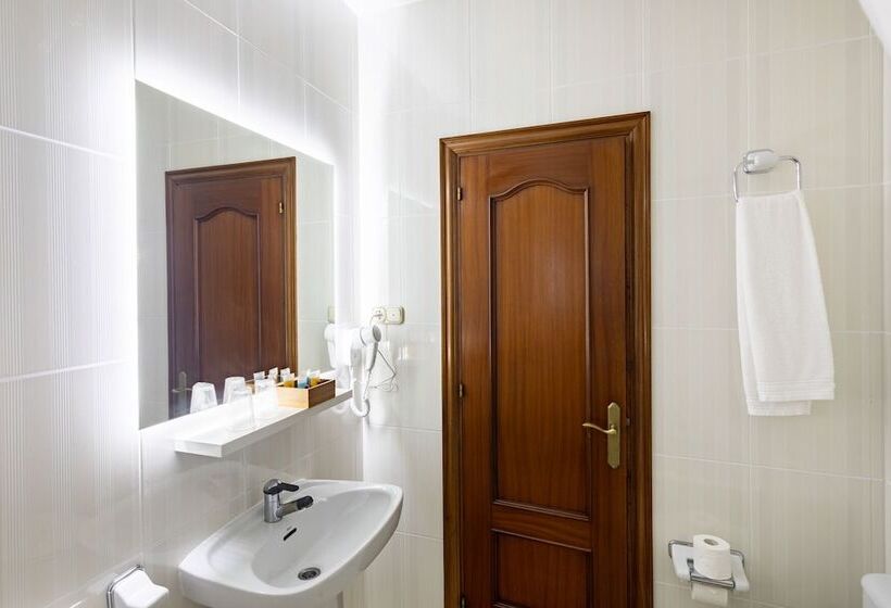 فندق Hostal La Costa