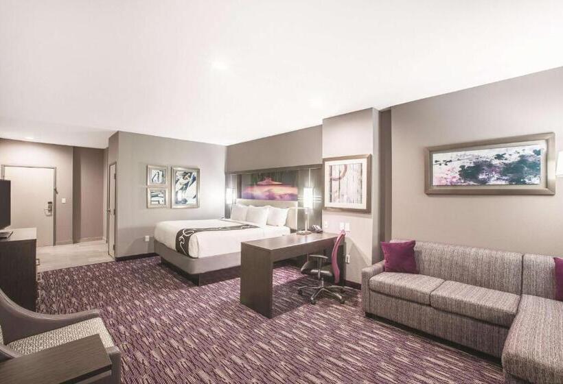 هتل La Quinta By Wyndham Kingsville