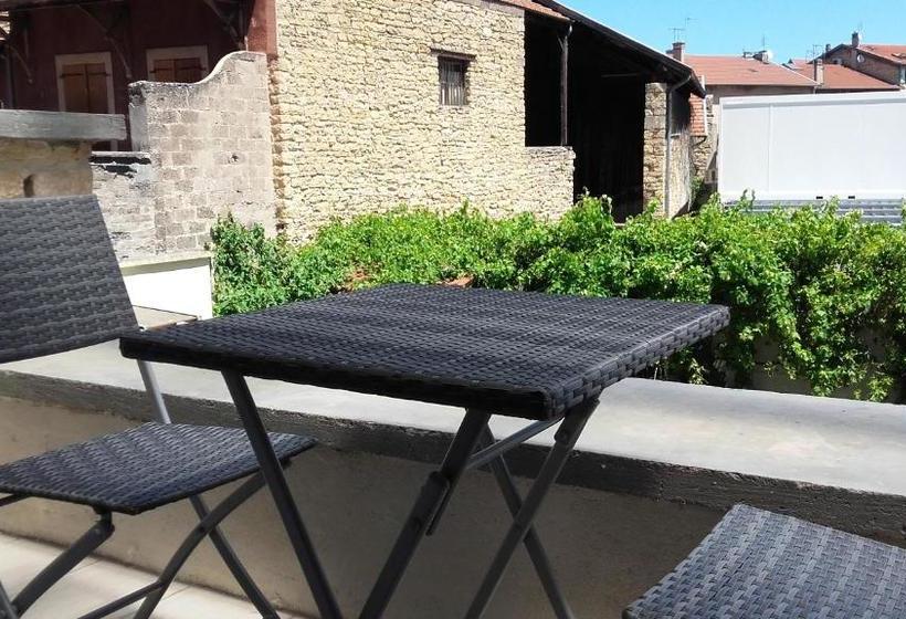 فندق Appart Hôtel Bourgoin