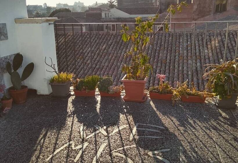 هتل Bed, Book & Breakfast Landolina