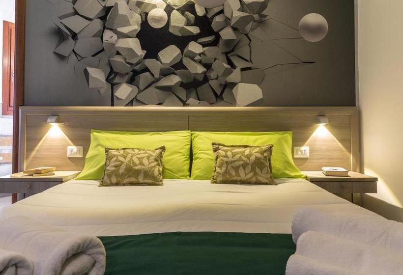 هتل La Piazzetta Guest House