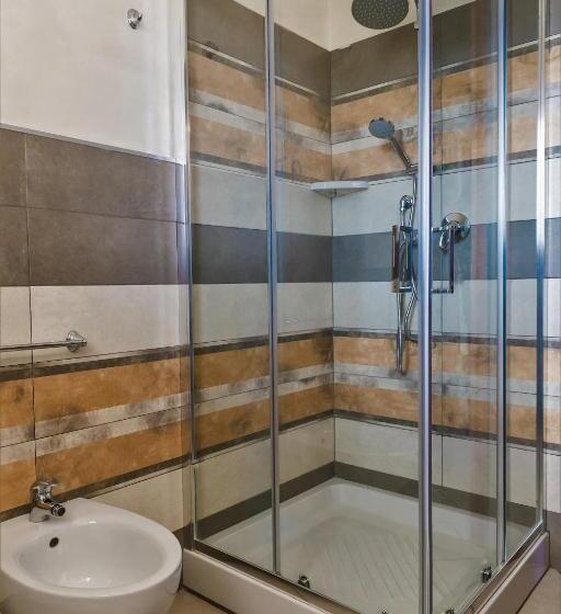 هتل La Piazzetta Guest House