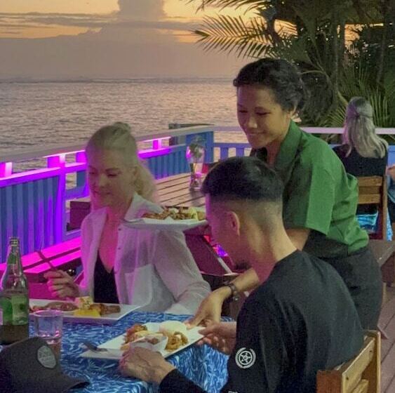 هتل Litia Sini Beach Fales