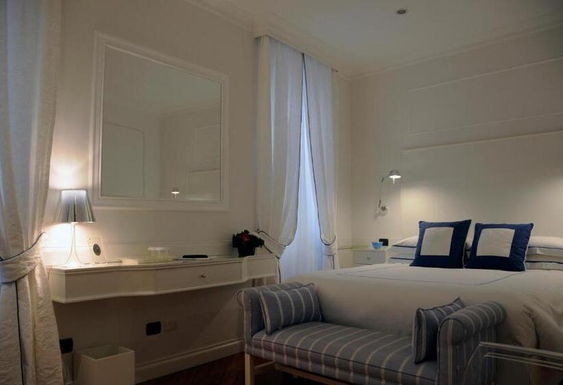 هتل Suite Fontana Di Trevi