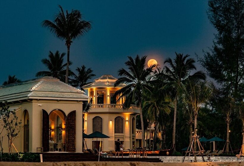 Hotel Devasom Khao Lak Beach Resort & Villas