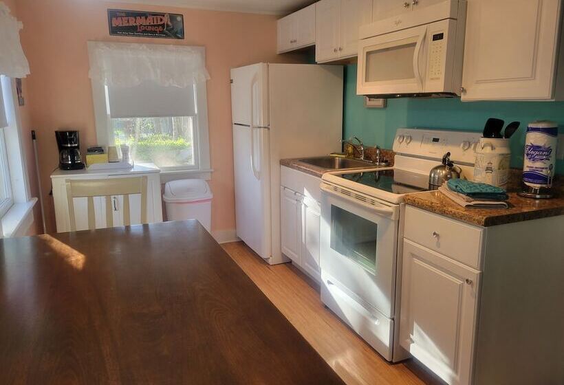 צימר 2 River Road Inn Cottages