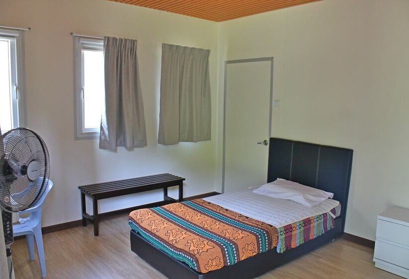 مبيت وإفطار Kiulu Riverside Chalet