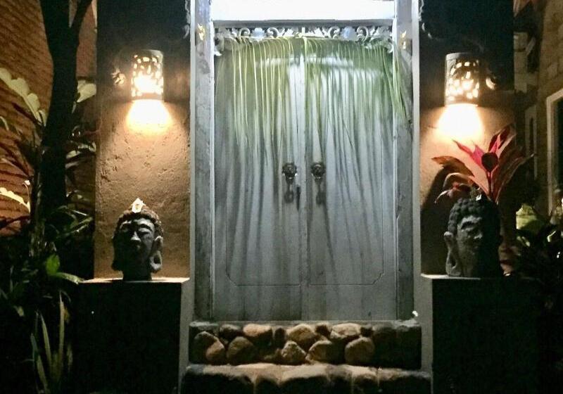 Bed and Breakfast Pranajaya Loka