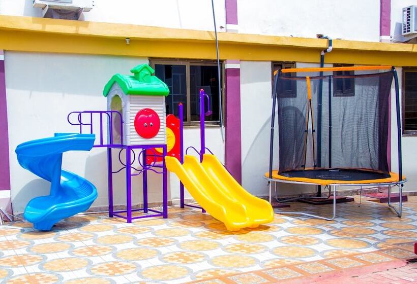 בית מלון כפרי Glamossay