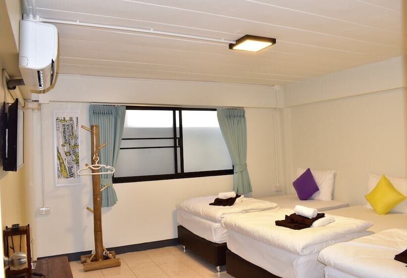 בית מלון כפרי Soft Dormtel Night Bazaar