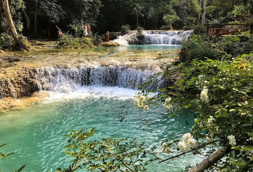 هتل Vanvisa At The Falls