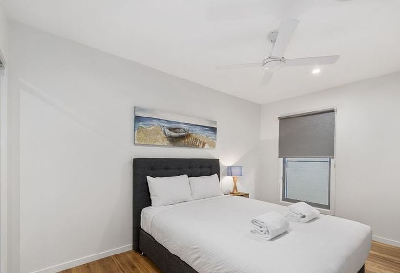 Pearls On Sapphire Beach