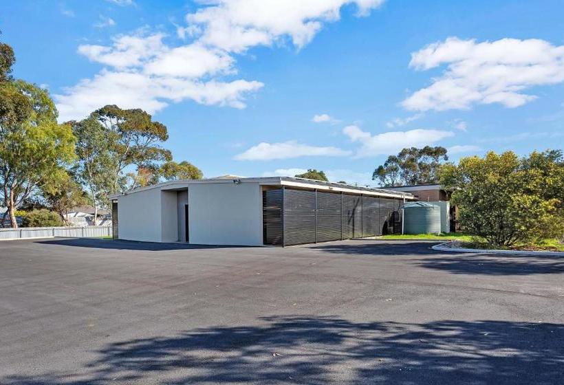 Unwind At The Bunkhouse