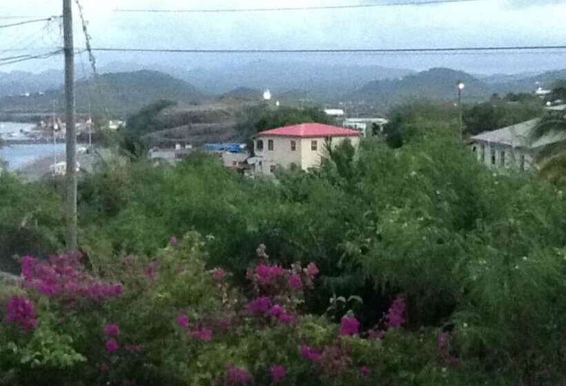 تختخواب و صبحانه A Private Room In Paradise, Vieux Fort