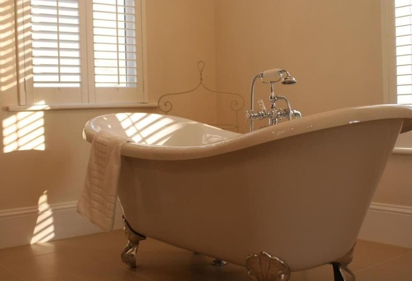 ベッドアンドブレックファースト La Haule Manor