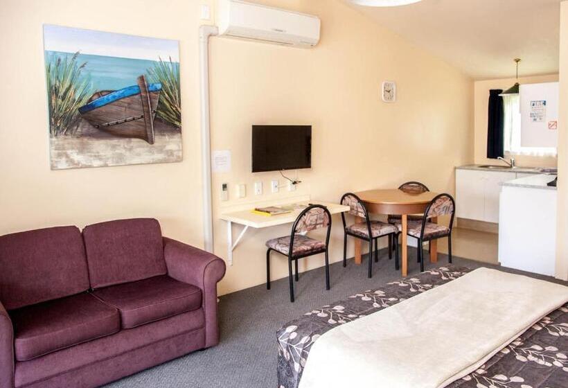 Goldmine Motel