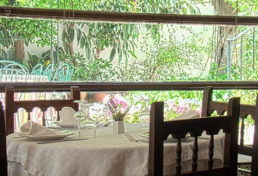Hostal Emilia