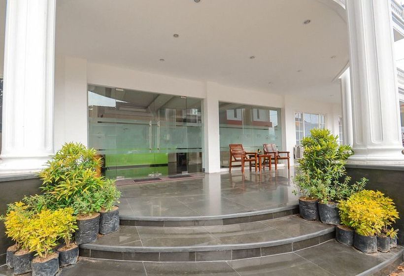 Hotel Airy Eco Syariah Lowokwaru Ikan Gurami Malang