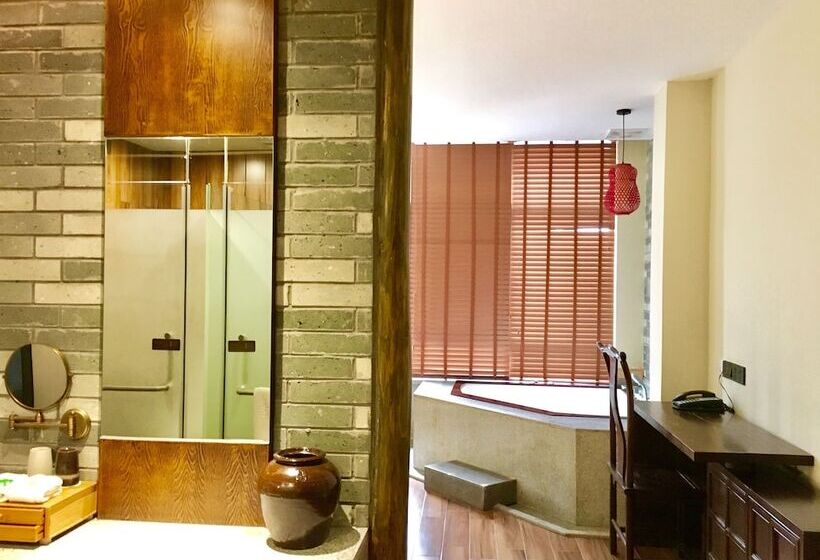 فندق Moonlit Sky Resort