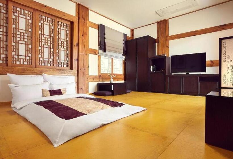 호텔 Hanok Stay Namwonyechon By Kensington