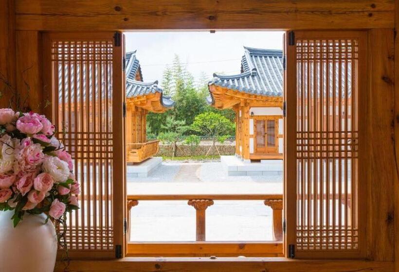 호텔 Hanok Stay Namwonyechon By Kensington