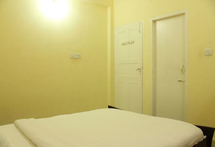 Oyo 9280 Home 2 Bhk Miramar Beach