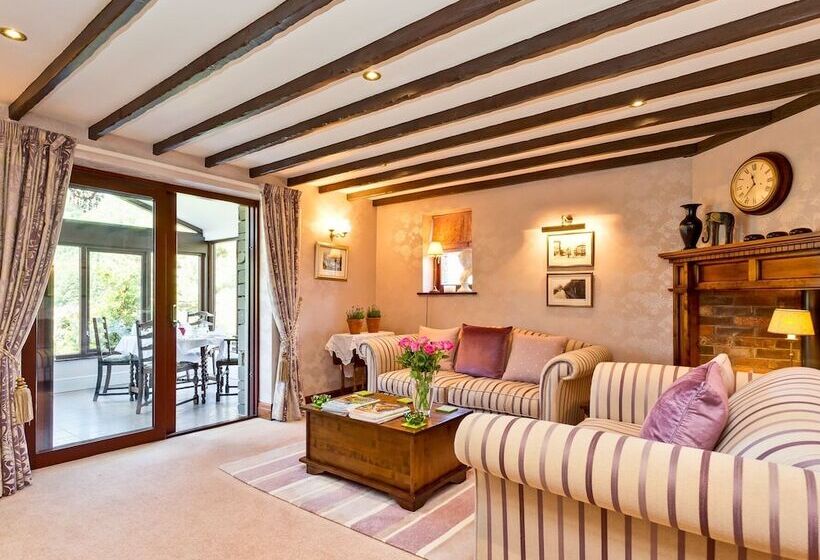 بنسيون Hill Crest Country Guest House