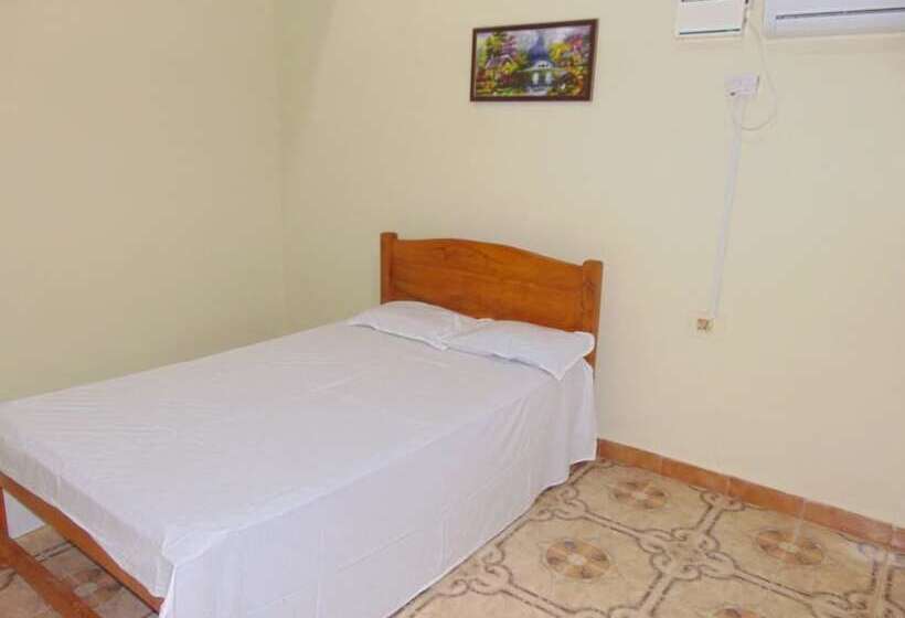 بنسيون Nirvaah Room Siolim Ac