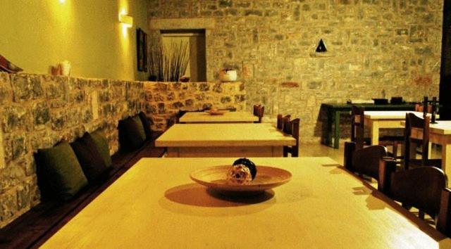 پانسیون Vlyhada Guesthouse