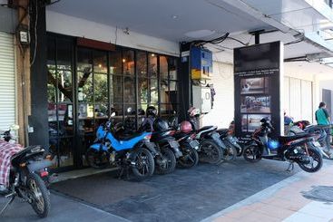 Zen Hostel Gubeng Station
