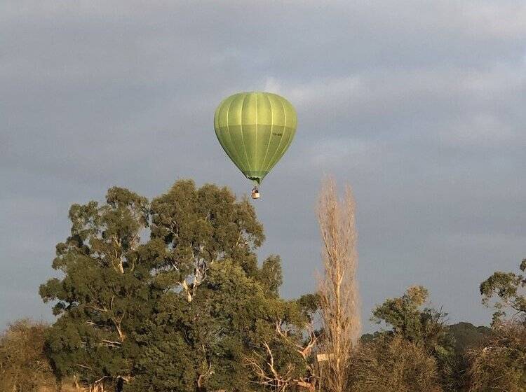 Bed and Breakfast The Studio  Yarra Valley