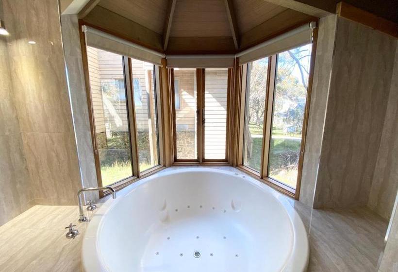 Crystal Brook Lodge