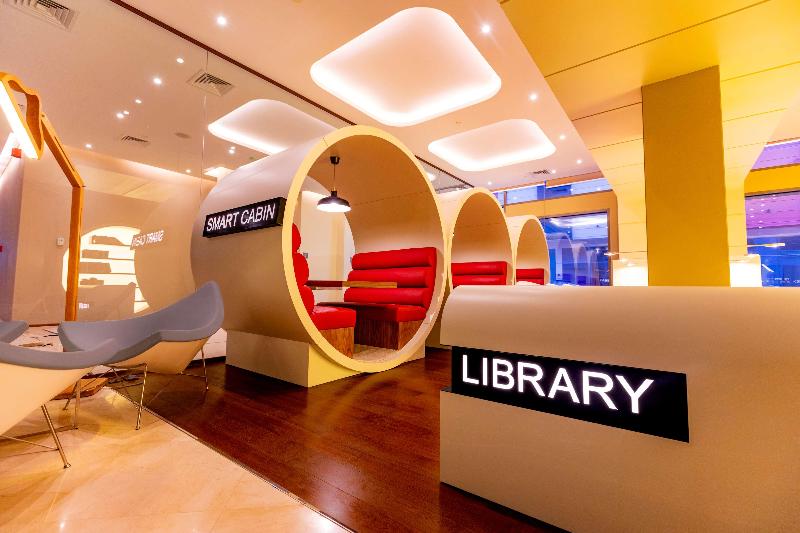 Отель Four Points By Sheraton Production City, Dubai