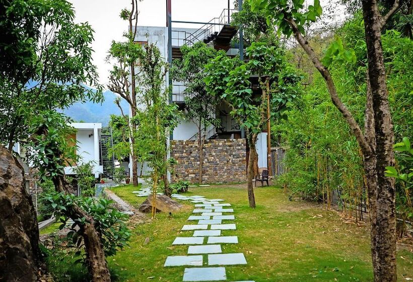 בית מלון כפרי Nishantam Sanctuary Rishikesh