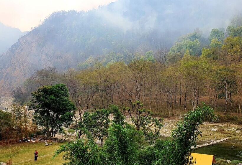 בית מלון כפרי Nishantam Sanctuary Rishikesh