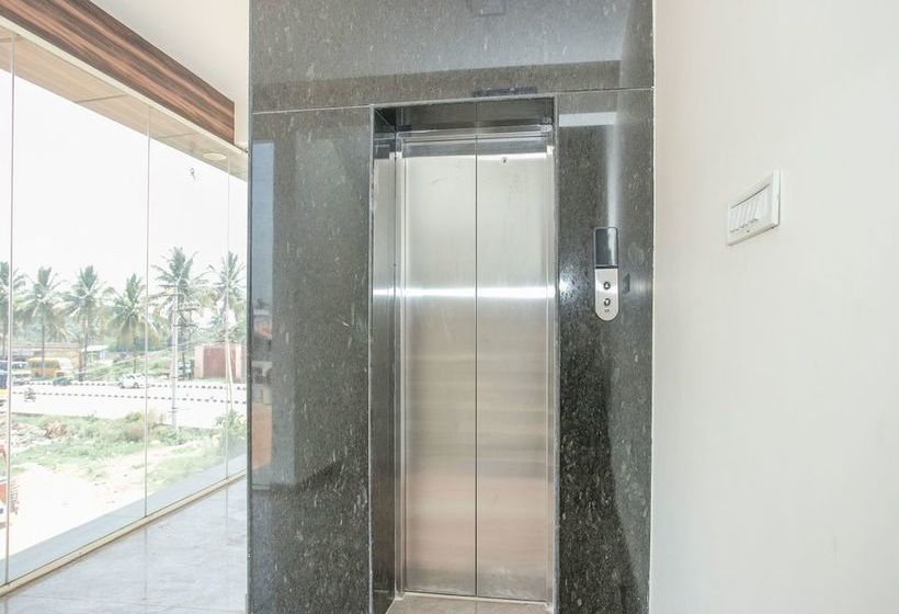 酒店 Oyo 13745 Cmn Stay