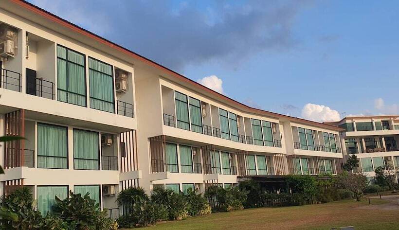 Hotel The Beach Resort & Residence   Sha Plus