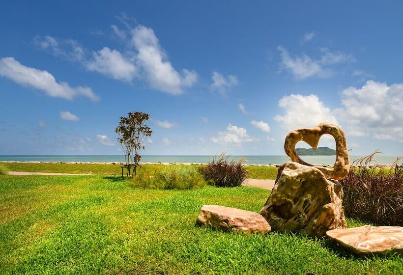 Hotel The Beach Resort & Residence   Sha Plus