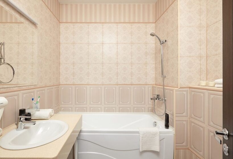 בית מלון כפרי Kapitolinn