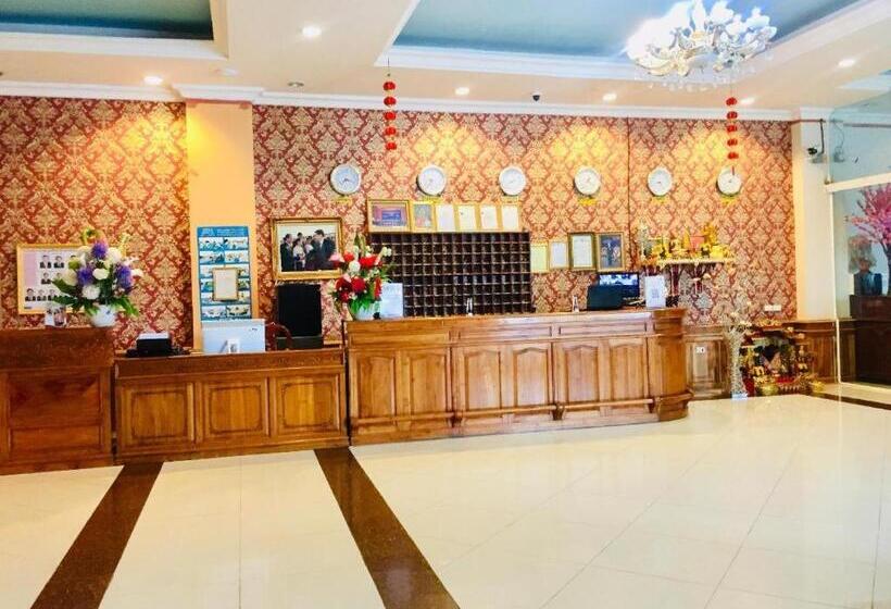 هتل Roung Nakhone Vang Vieng