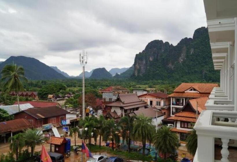 هتل Roung Nakhone Vang Vieng
