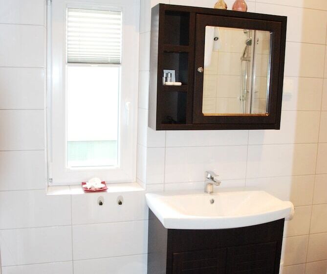 Пансион 7th Room Guest House