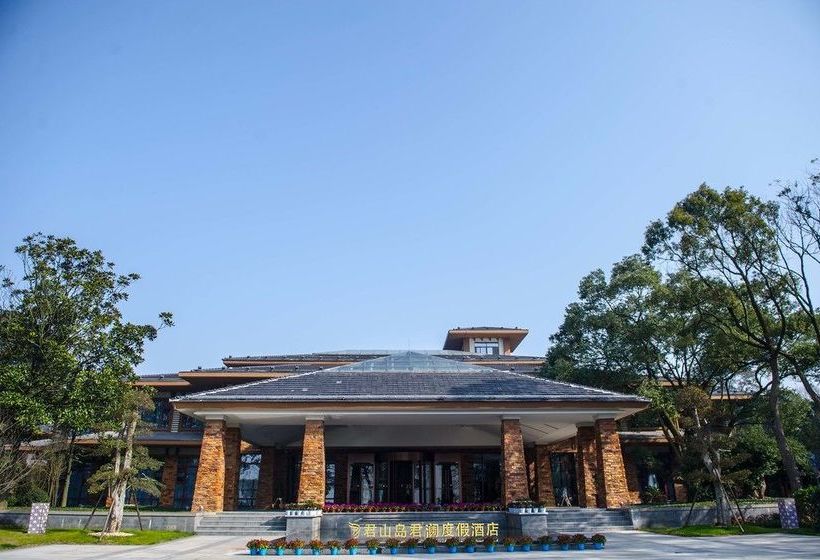 Yueyang Junshan Island Narada & Resort